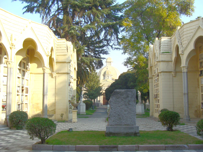 Monumento a O'Higgins en el Cementerio General de Santiago - Foto de AHM